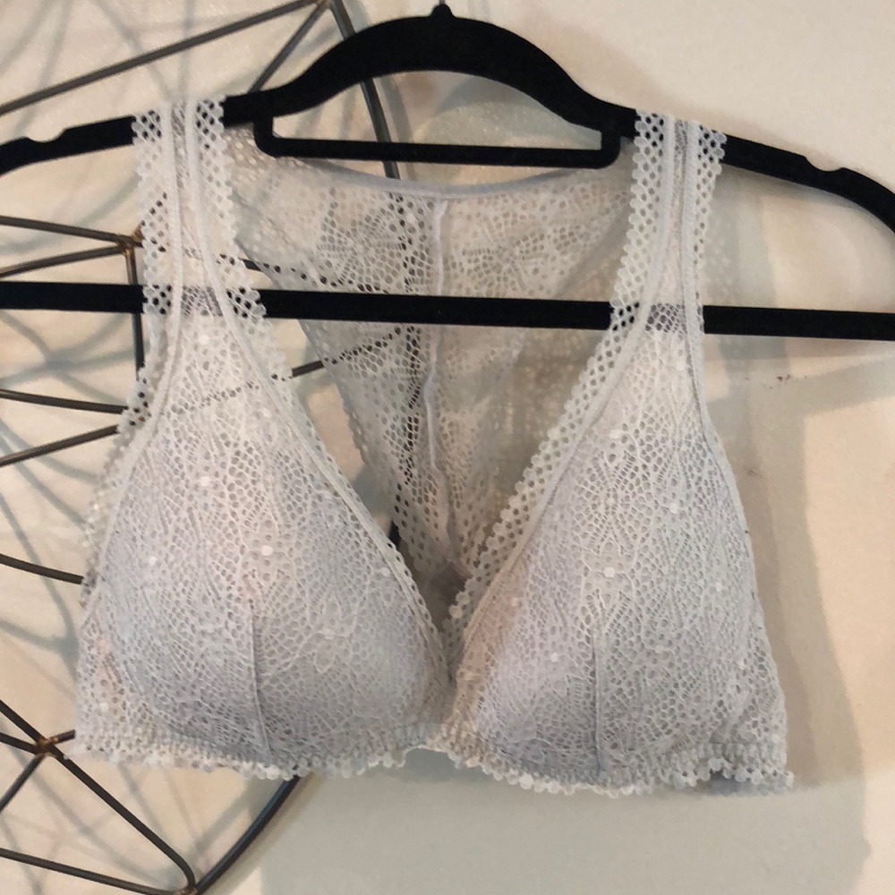 Victoria Secret bra/bralette. Light grey. Like new condition.